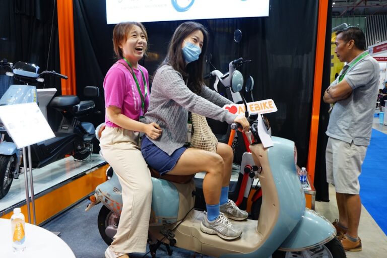 khach-hang-trai-nghiem-tai-su-kien-vietnam-cycle-expo-2024 (6)