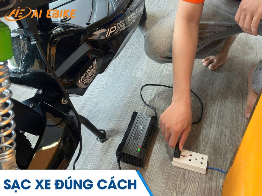 sạc xe và quan sát xem lỗi có phải nằm ở bộ sạc hay pin hay không